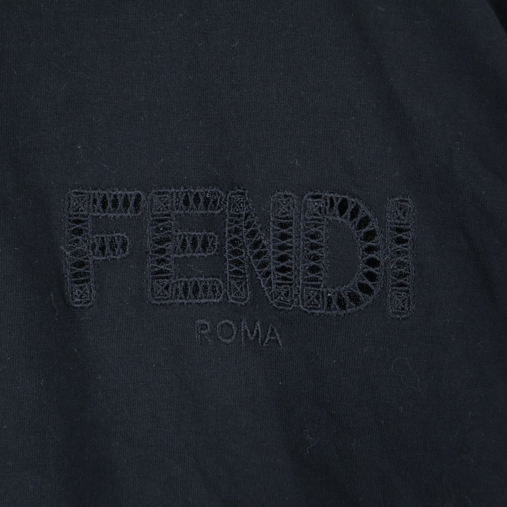 FENDI(フェンディ) フロント ロゴカットエンブロイダリー クロップド半袖Tシャツ カットソー ブラック FS7389 レディース
