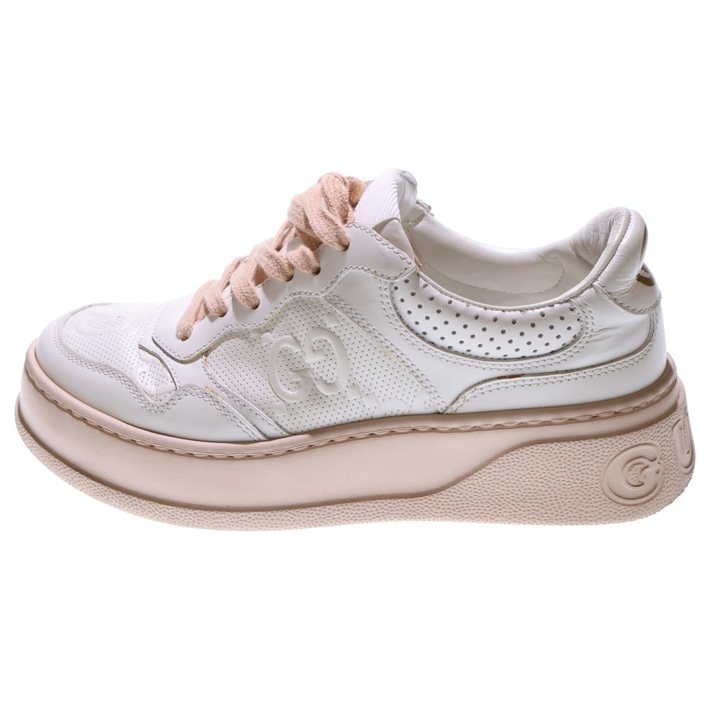 GUCCI(グッチ) GGエンボス プラットフォームソール ローカットスニーカー レディース ホワイト/ピンク 684911