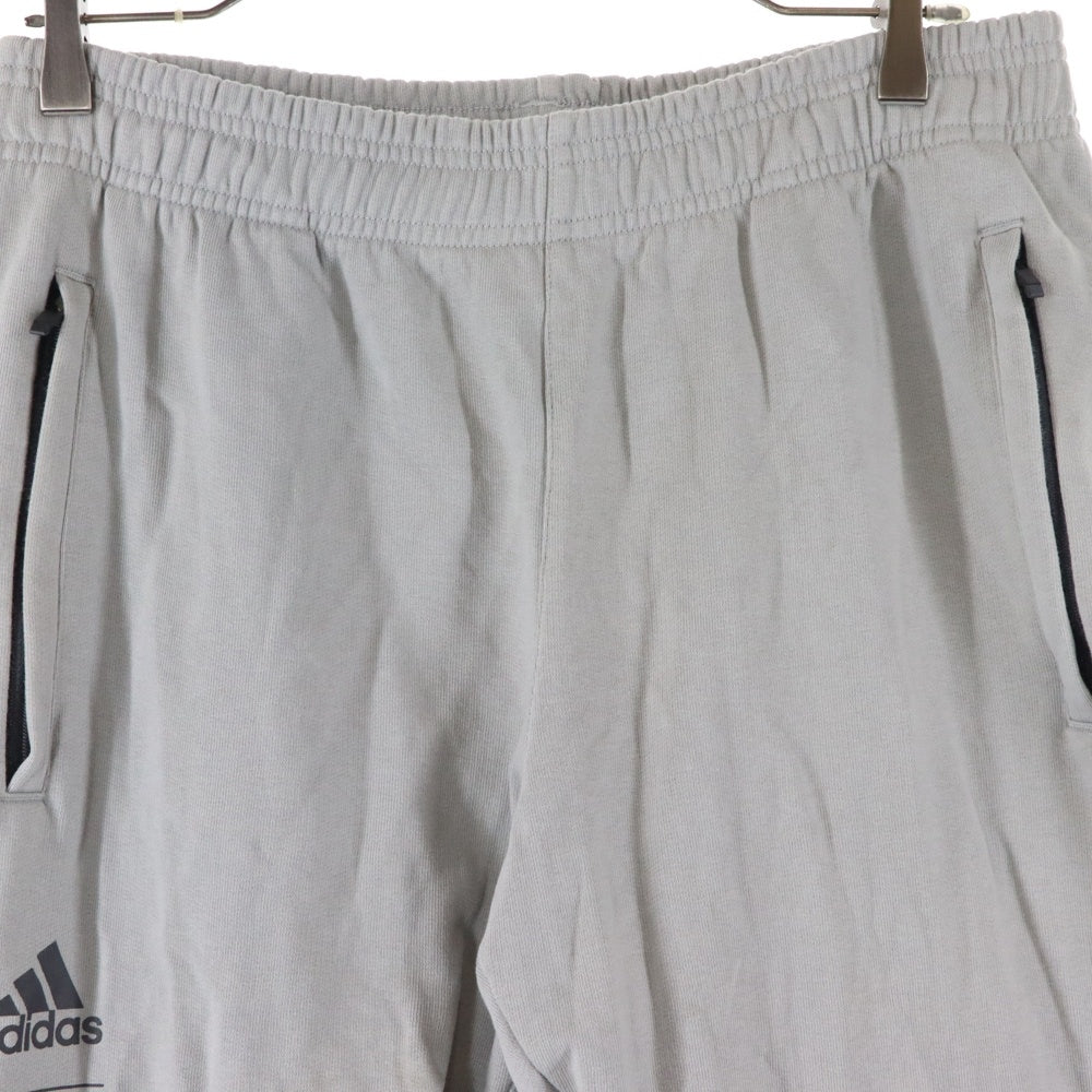 adidas(アディダス) × UNDEFEATED アンディフィーテッド プリントデザイン スウェットパンツ グレー DN8777