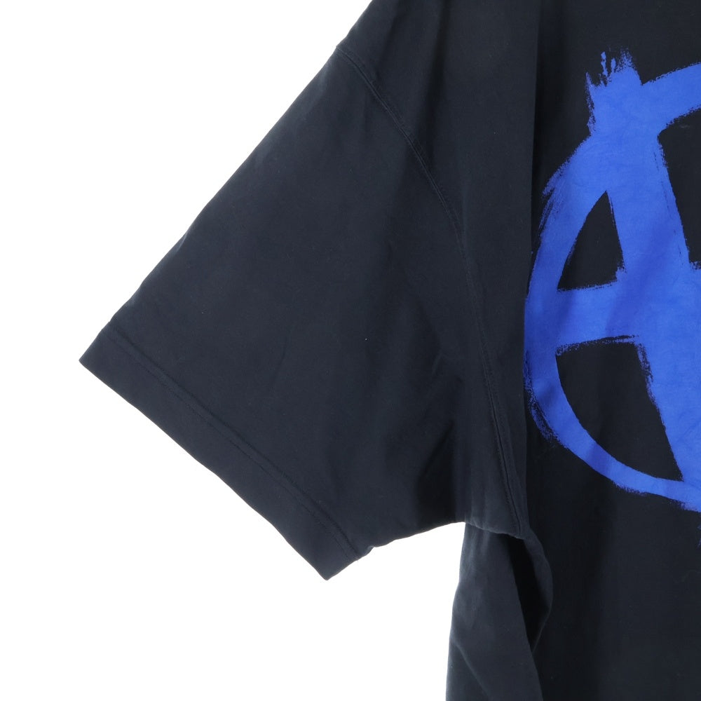 VETEMENTS(ヴェトモン) 24SS ANARCHY アナーキープリント 半袖Tシャツ クルーネックカットソー ブラック UE64TR990BN