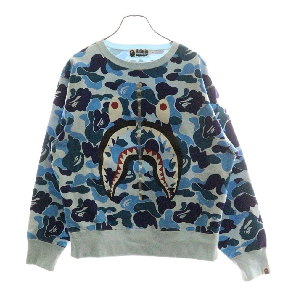 BAPE BY A BATHING APE(ベイプ ア ベイシング エイプ) Camo Shark Crew Sweatshirt シャークプリント カモフラ クルーネックスウェット トレーナー ブルー 001SWK802004L
