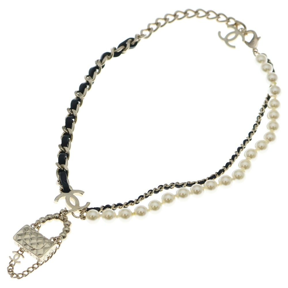 CHANEL(シャネル) ココマーク マトラッセバッグモチーフ フェイク 