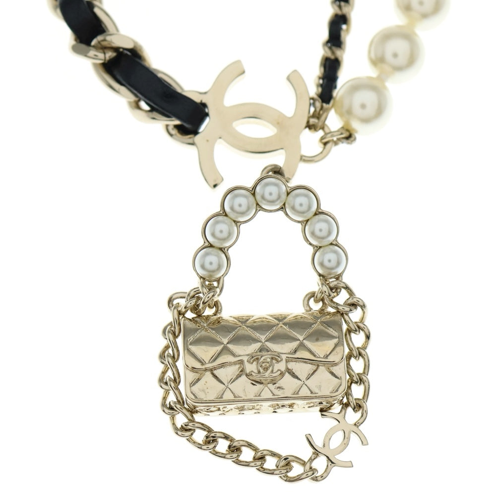 CHANEL(シャネル) ココマーク マトラッセバッグモチーフ フェイク 