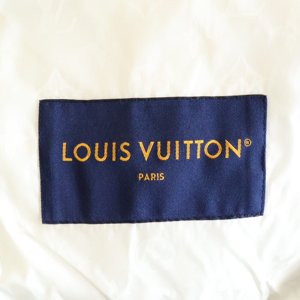 LOUIS VUITTON(ルイヴィトン) ロゴパッチ シグネチャー ウインドブレーカー ホワイト 1AHUGZ