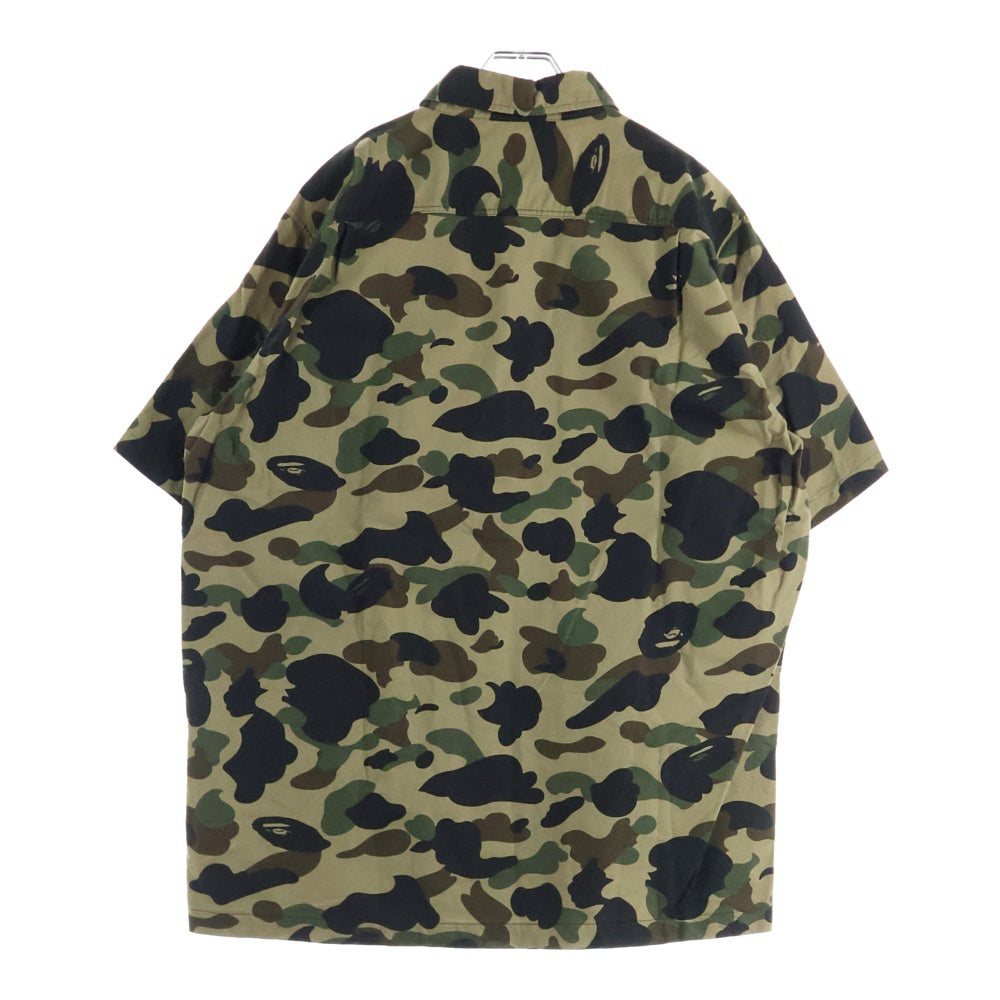 A BATHING APE(アベイシングエイプ) カモフラ総柄 ワッペン付き 半袖