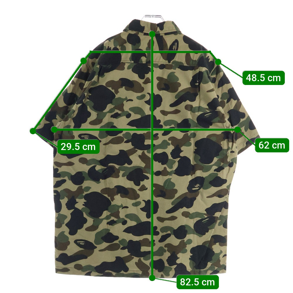 A BATHING APE(アベイシングエイプ) カモフラ総柄 ワッペン付き 半袖