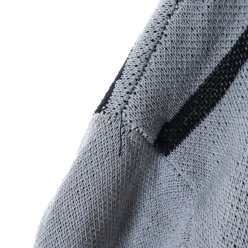 1 PIU 1 UGUALE 3(ウノピゥウノウグァーレトレ) Vネックボーダーカーディガン ニット グレー