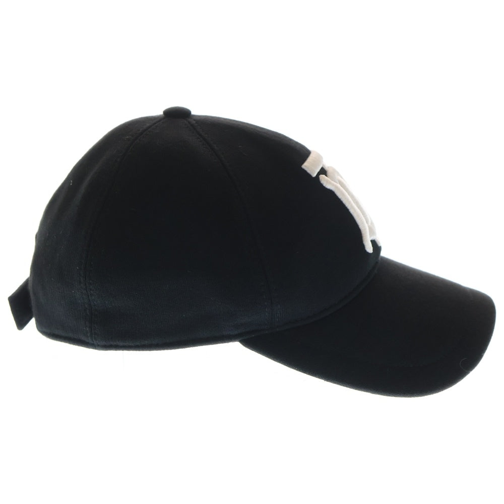 BURBERRY(バーバリー) TBロゴ ベースボールキャップ 帽子 ブラック 8010946