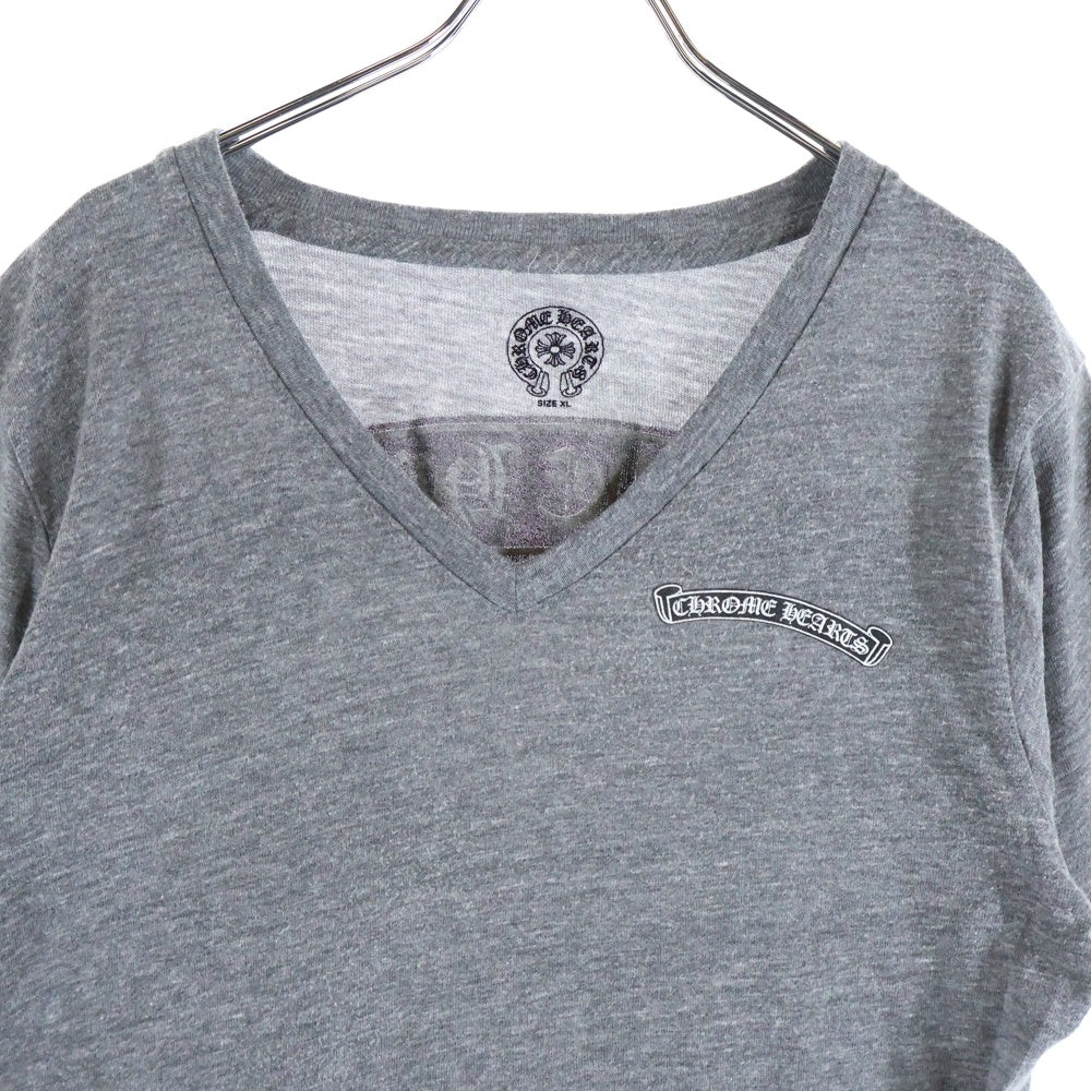 CHROME HEARTS(クロムハーツ) スクロールロゴVネック スクロールラベル