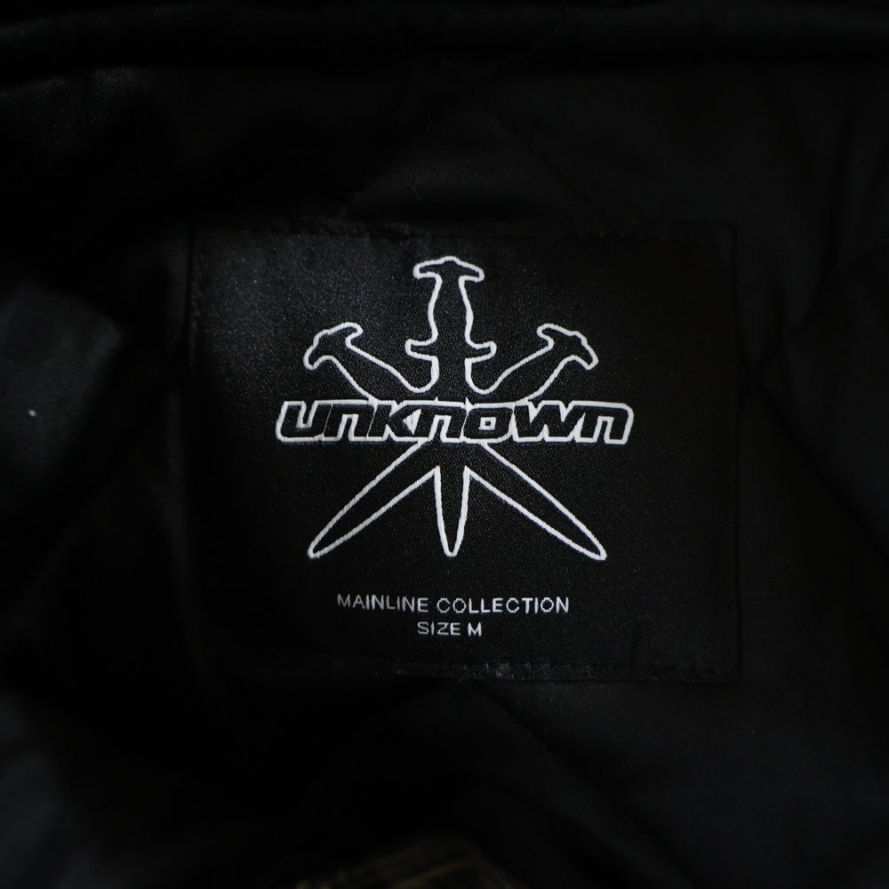 UNKNOWN LONDON(アンノーンロンドン) フェイクレザー 総柄デザイン レザージャケット ブラック