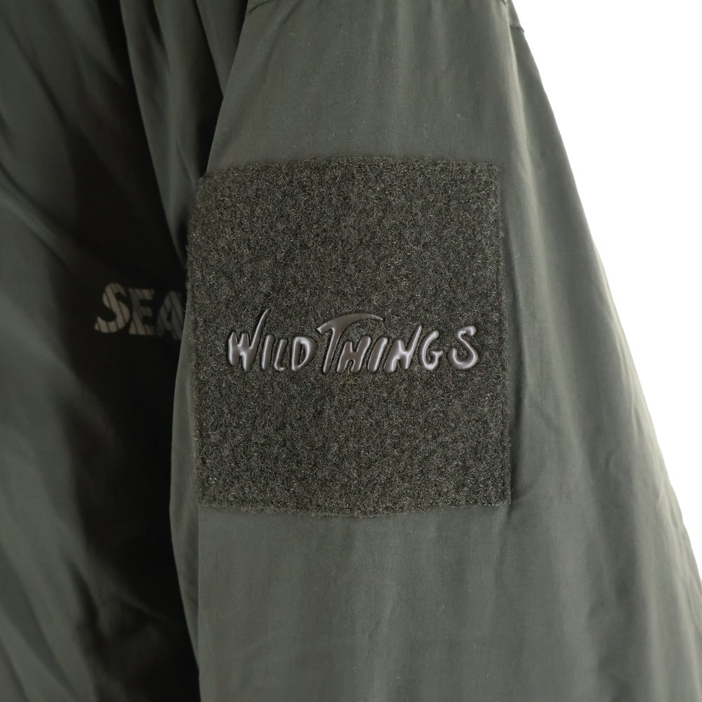 WILD THINGS(ワイルドシングス) ×WIND AND SEA READY PARKA ×ウィンダンシー ロゴ刺繍 フーデッドダウンコート カーキ WT22525SN-WAS