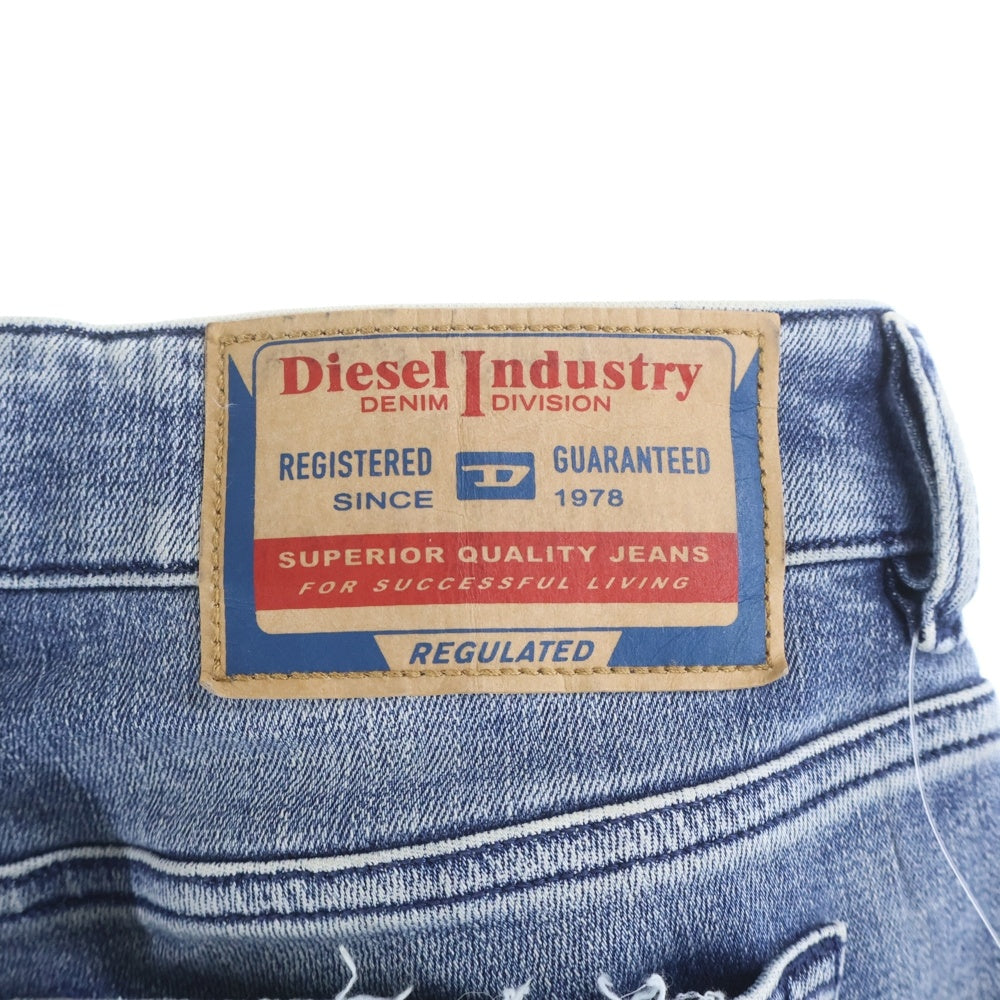 DIESEL(ディーゼル) 1979 SLEENKER ストレートデニムパンツ インディゴ A03595