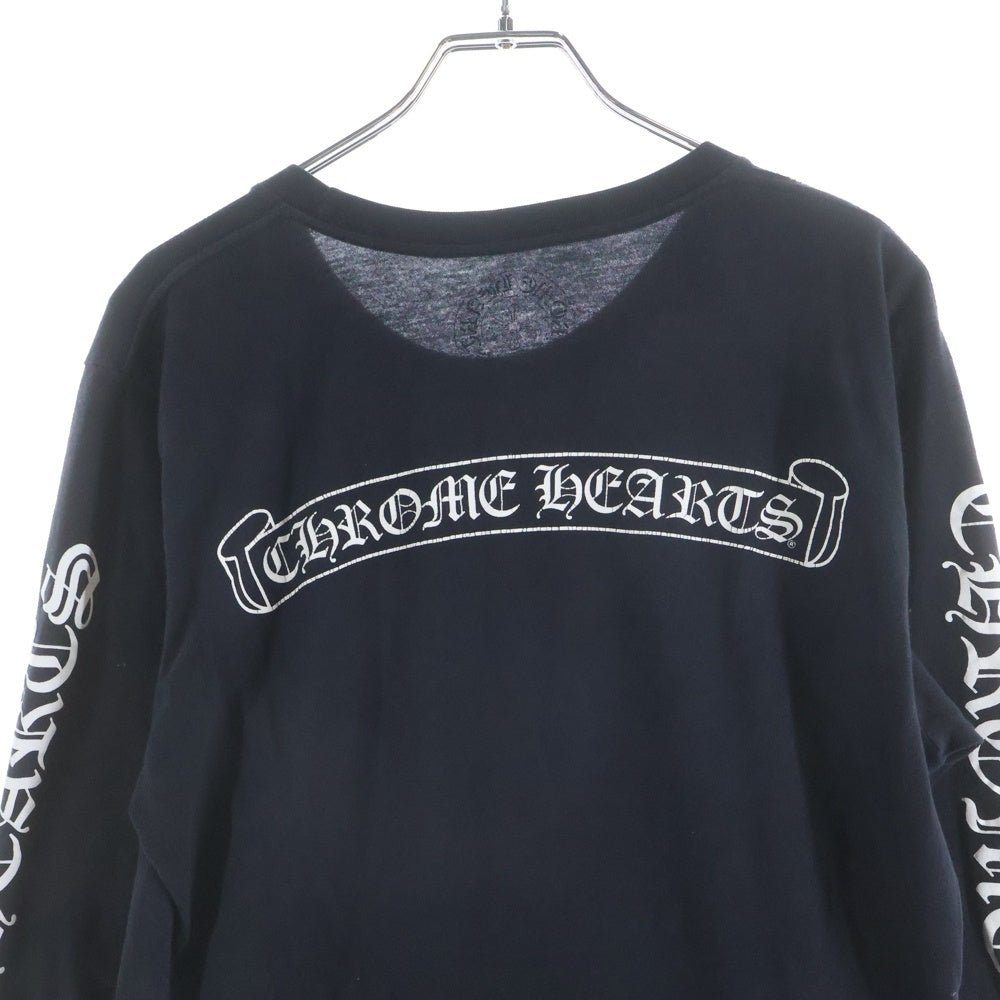 CHROME HEARTS(クロムハーツ) Scroll Logo L/S Pocket T-shirt スクロールロゴ 袖ロゴプリント クルーネック長袖ポケットTシャツ カットソー ブラック
