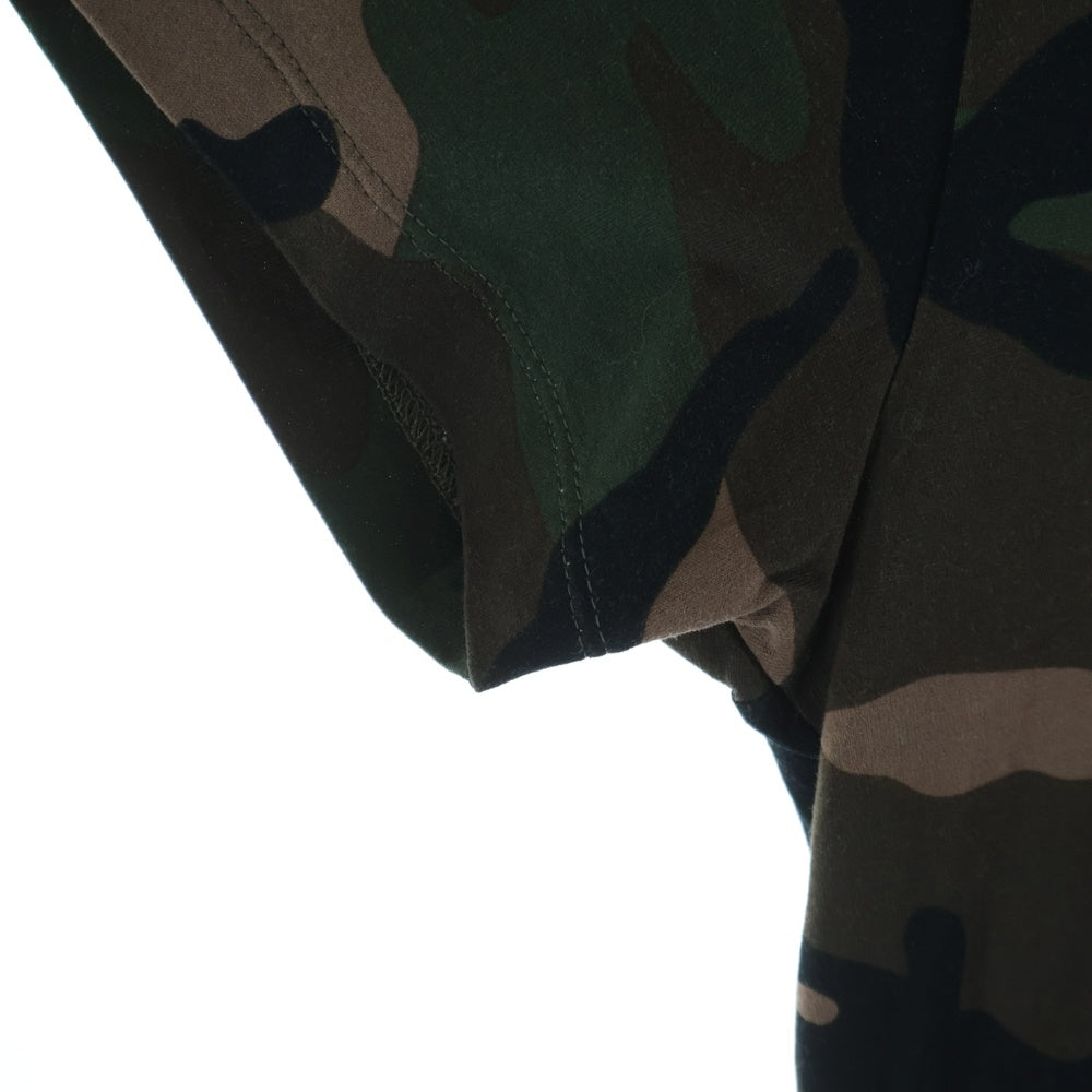 VALENTINO(ヴァレンティノ) カモ柄フロントグラフィック半袖Tシャツ カットソー ブラウン RV3MG01LSEG