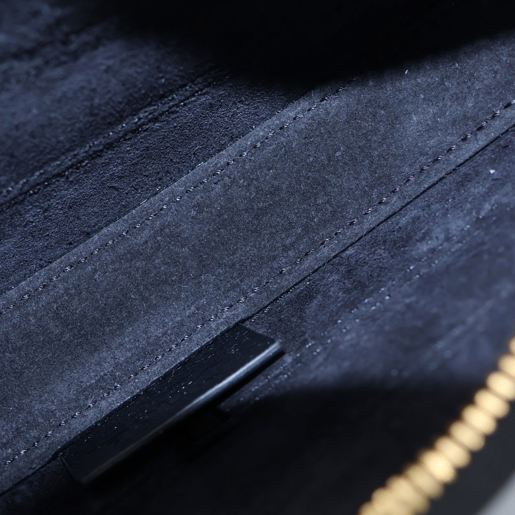 Chloe(クロエ) BANANA CROSSBODY BAG バナナ クロスボディバッグ