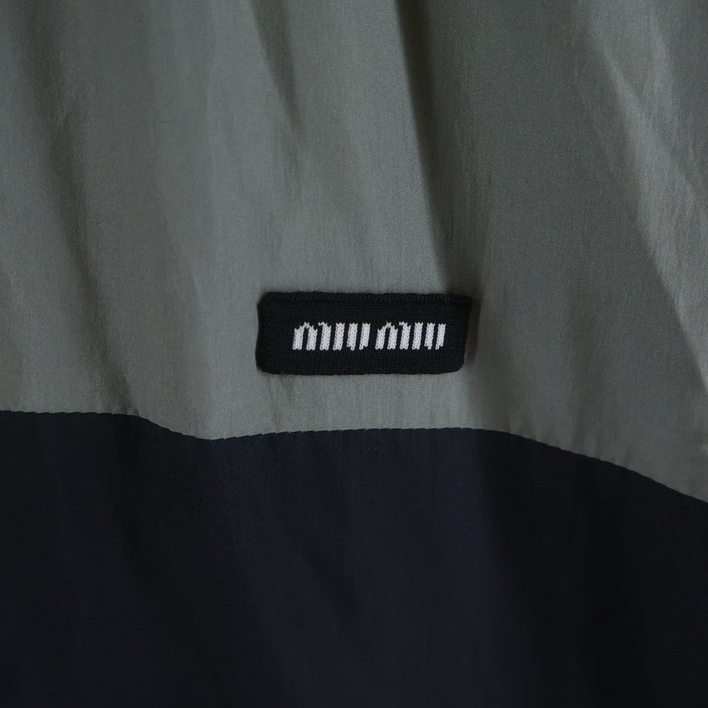 miumiu(ミュウミュウ) 25SS Technical Nylon Zip Up Jacket テクニカル ジップアップ ジャケット ブルゾン グレー/ブラック