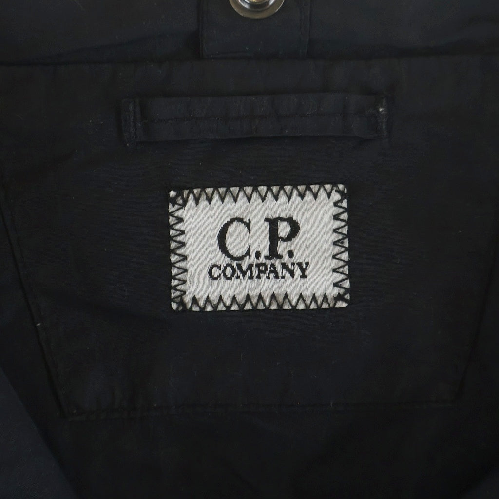 C.P. Company(シーピーカンパニー) ガーメントダイ フラットナイロン ゴーグルジャケット ブラック 19CMOS310J-005991G