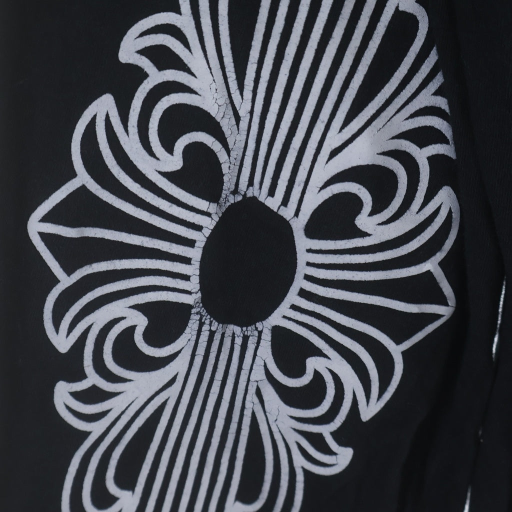 CHROME HEARTS(クロムハーツ) Neck Logo L/S T-Shirt アームフローラル バックホースシュー ネックロゴ プリント クルーネック長袖Tシャツカットソー ロンT ブラック