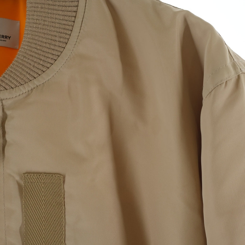 BURBERRY(バーバリー) バックロゴプリント WZIP 中綿入り ボンバージャケット/MA-1/ブルゾンジャケット ベージュ 8054485