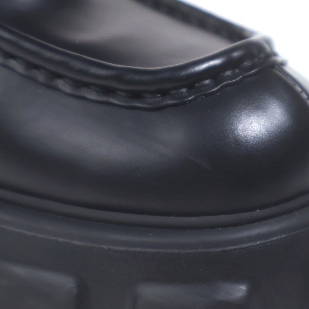 PRADA(プラダ) トライアングルロゴ モノリス ブラッシュド レザー ローファー ブラック レディース