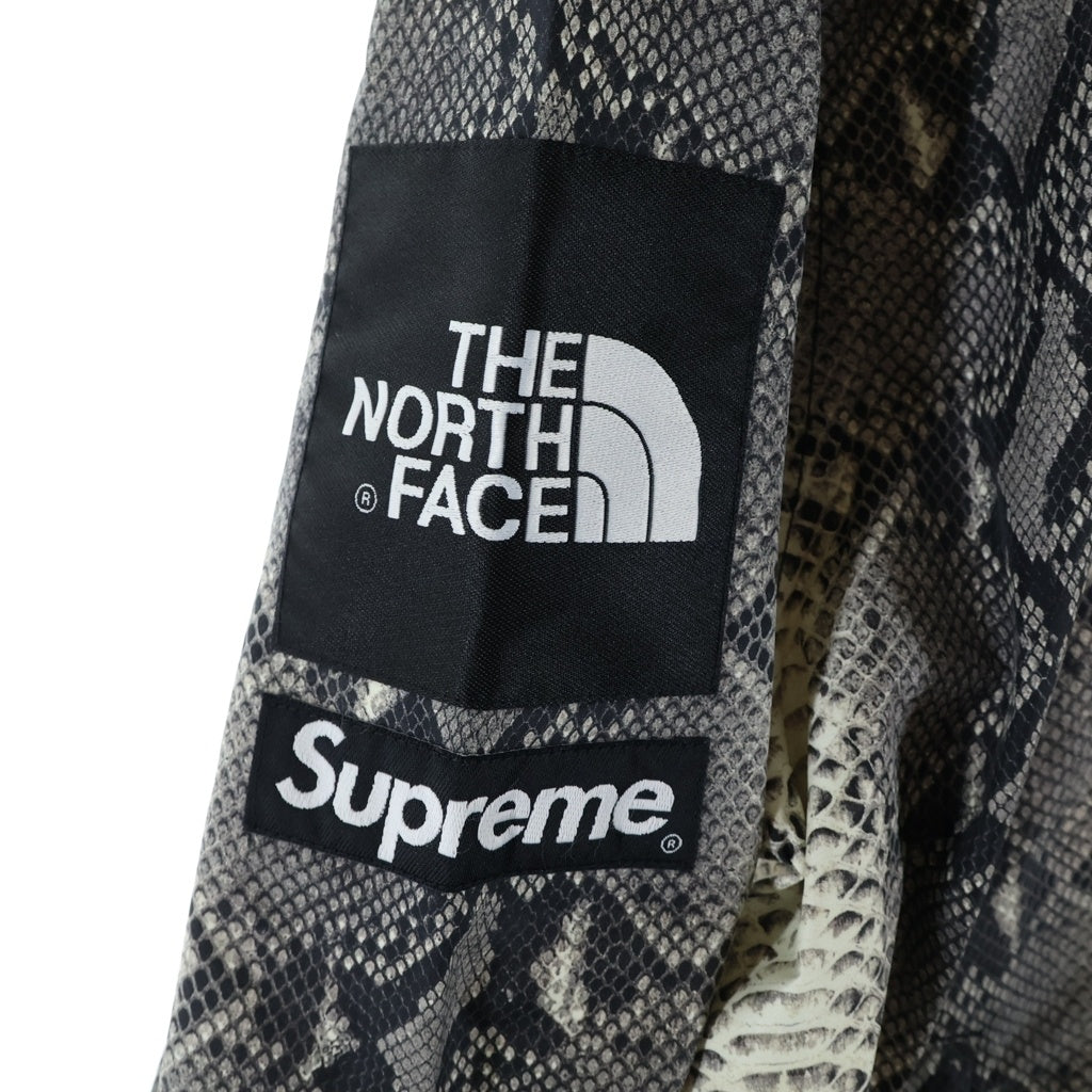 SUPREME(シュプリーム) 18SS ×THE NORTHFACE Sneakskin Taped Seam Coaches Jacket パイソン柄 ボタンアップ コーチジャケット ブラック/ホワイト NP118031