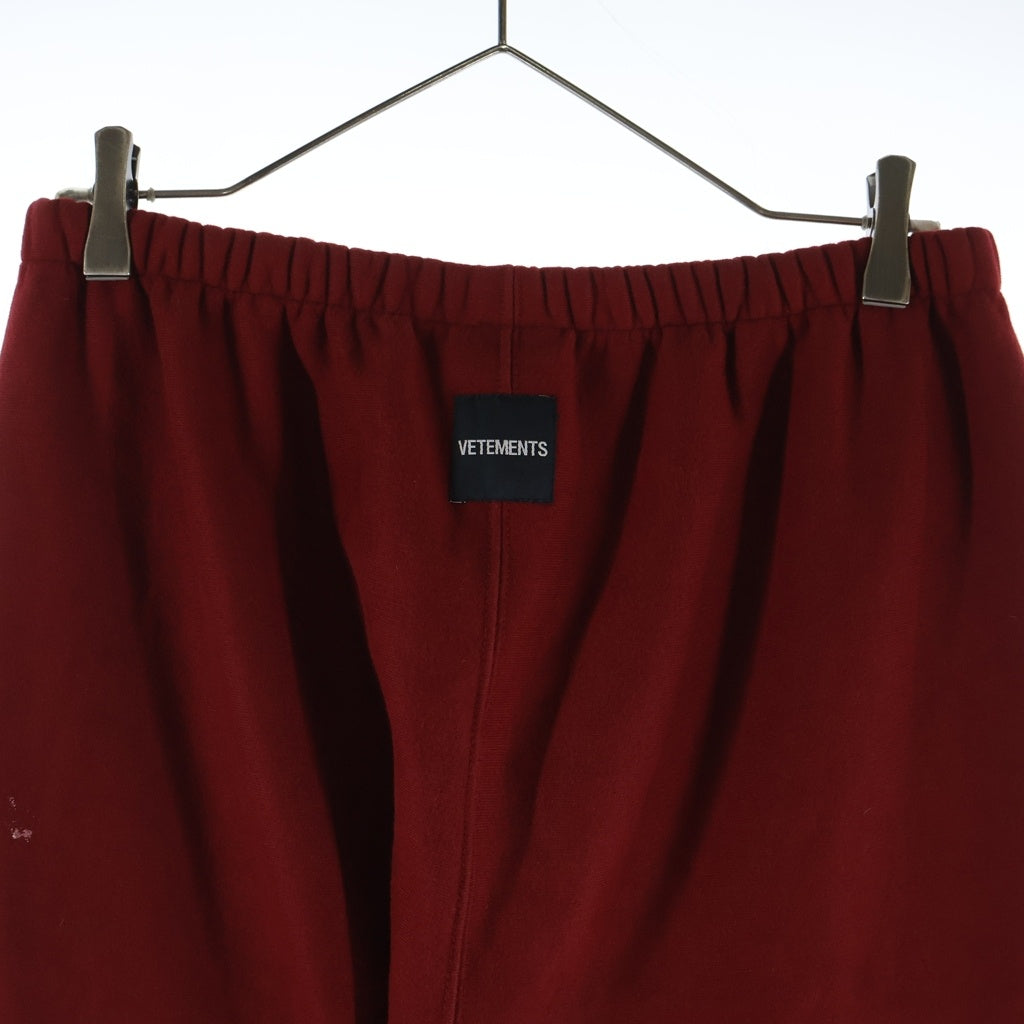 VETEMENTS(ヴェトモン) 18AW ロゴプリントスウェットロングパンツ レッド WAH19PA107