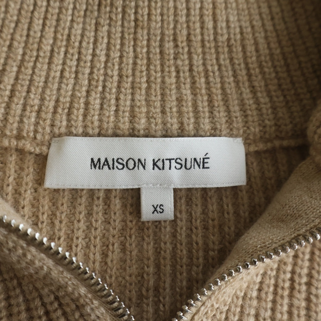 MAISON KITSUNE(メゾンキツネ) フォックスパッチ リブニットハーフジップ セーター ブラウン レディース
