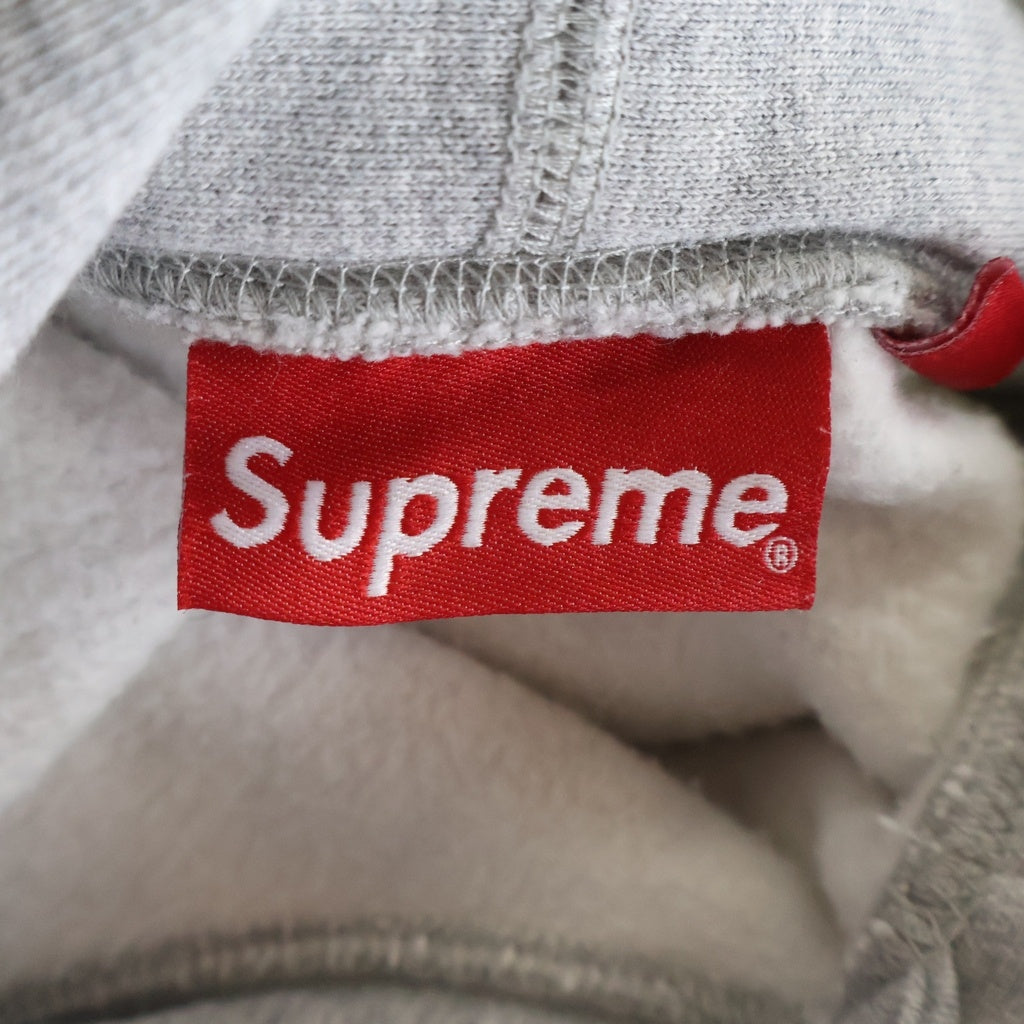 SUPREME(シュプリーム) 23AW Varsity Hooded Sweat shirt ヴァーシティープリント プルオーバースウェットパーカー グレー