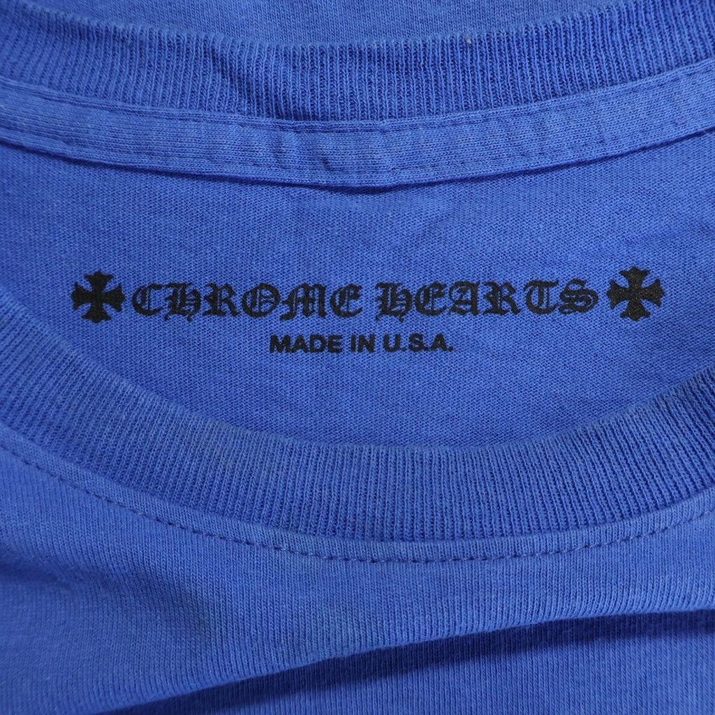 CHROME HEARTS(クロムハーツ) THAT GROUP SCROLL S/S TEE バックスクロールプリントクルーネック半袖カットソーTシャツ ブルー