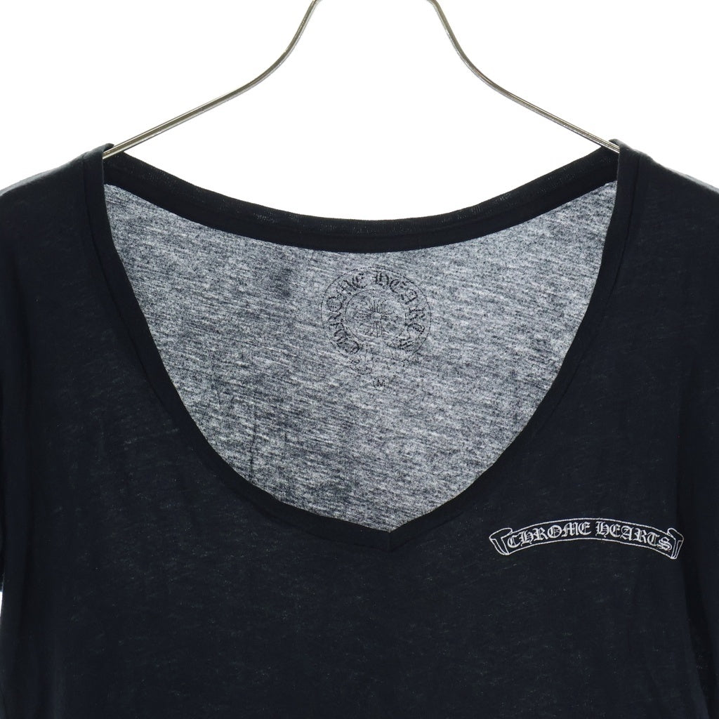 CHROME HEARTS(クロムハーツ) バックスクロールラベルプリント Vネック半袖Tシャツカットソー ブラック