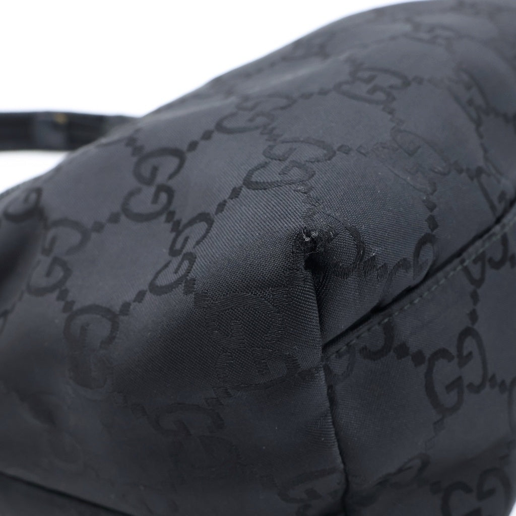 GUCCI(グッチ) GGナイロン ホーボー ショルダー バッグ ブラック 001 3386 001998 レディース