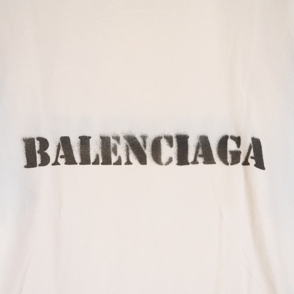 BALENCIAGA(バレンシアガ) 24SS STENCIL TYPE T-SHIRT ステンシルタイプ フロントロゴプリント クルーネック半袖カットソーTシャツ ホワイト 764235 TQVA3