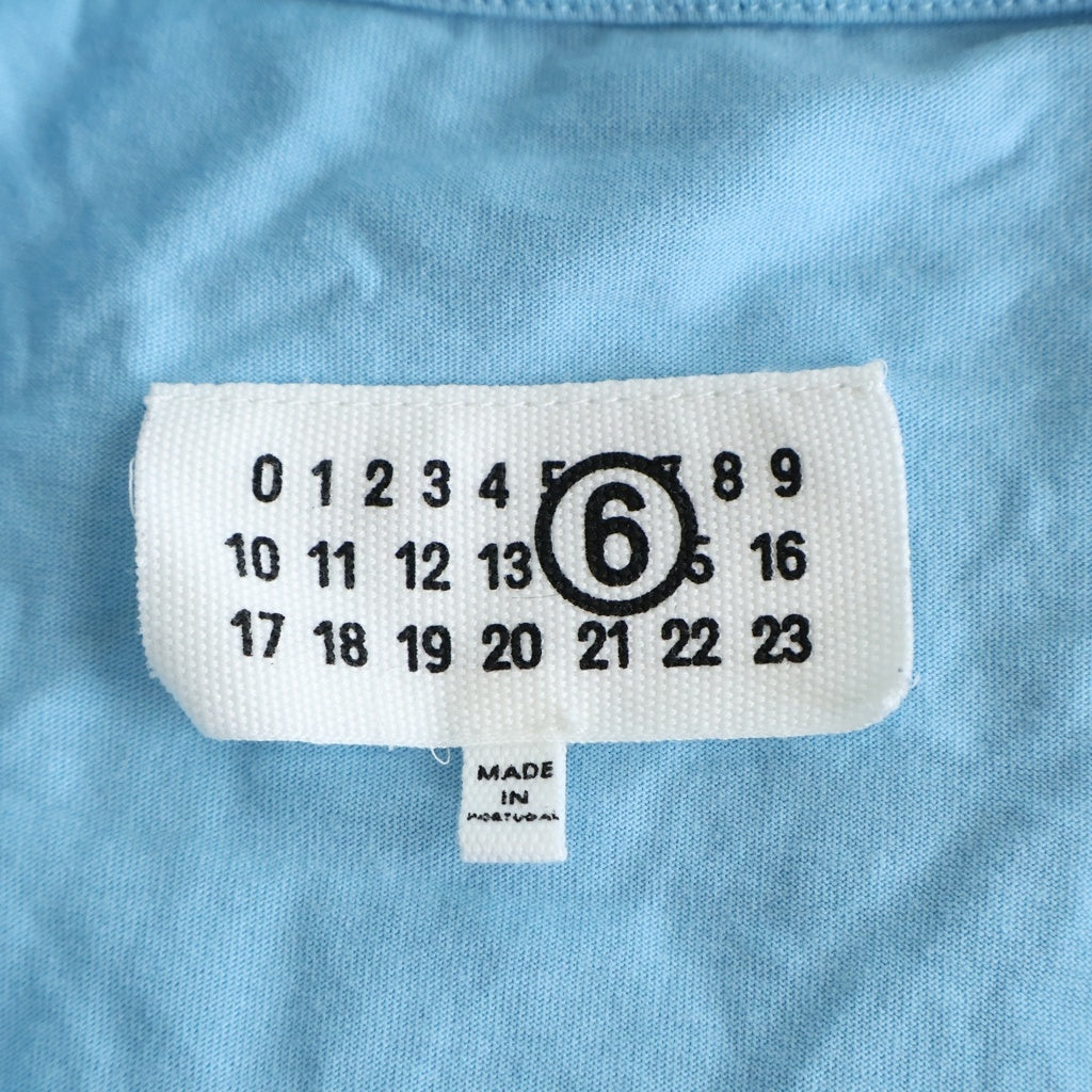 MM6 Maison Margiela(エムエムシックスメゾンマルジェラ) 24SSナンバリングロゴ クルーネック半袖カットソーTシャツ ブルー SH0GC0017 S24312