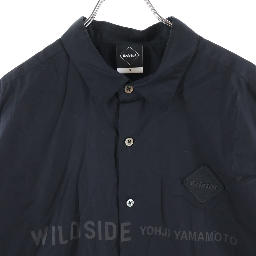 F.C.R.B.(エフシーアールビー) 23AW× WILDSIDE YOHJI YAMAMOTO BIG LOGO BAGGY SHIRT ワイルドサイド ヨウジ ヤマモト ビッグ ロゴ バギー 長袖シャツ ブラック FCRB-232129