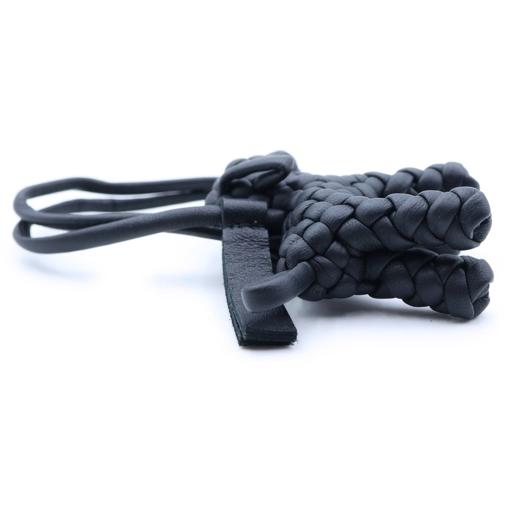 BOTTEGA VENETA(ボッテガヴェネタ) イントレチャート ドックチャーム ブラック