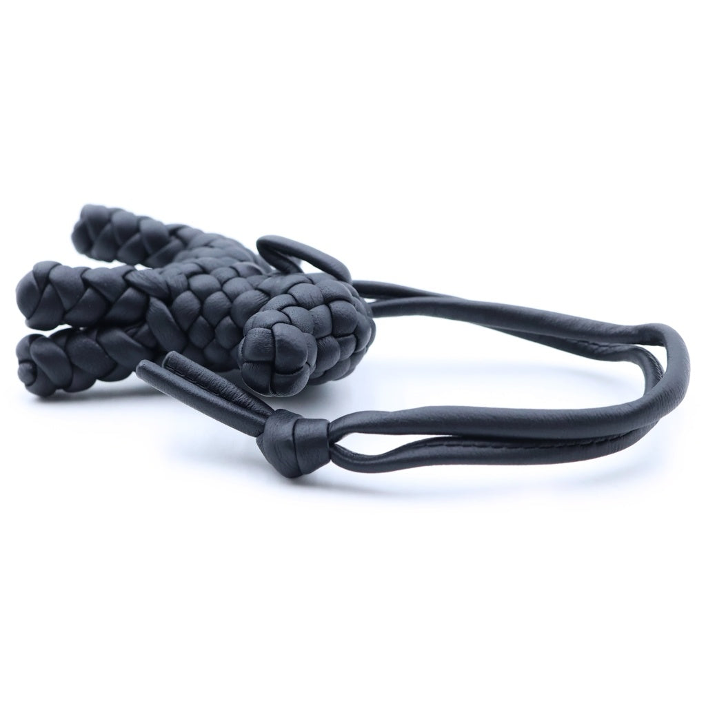BOTTEGA VENETA(ボッテガヴェネタ) イントレチャート ドックチャーム ブラック