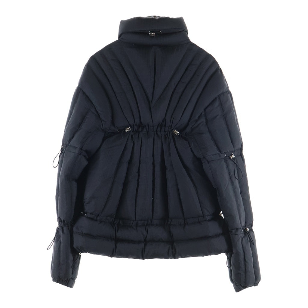 THUG CLUB(サグクラブ) 24AW ロゴプレート付き ジップアップナイロンダウンジャケット ブラック TC24PA0101