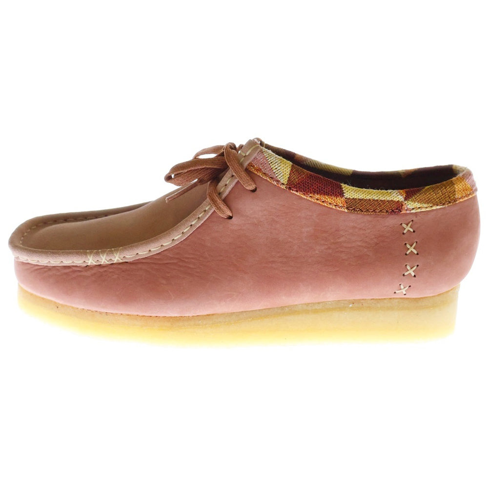 Clarks ORIGINALS(クラークス オリジナルス) ×END. Wallabee エンド ワラビー ローカットシューズ ピンク