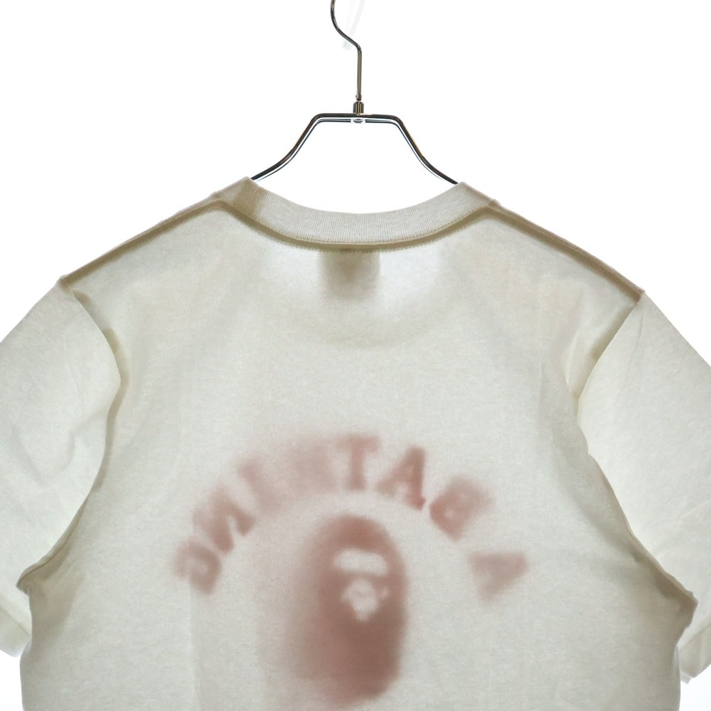 A BATHING APE(アベイシングエイプ) ABC CAMO COLLEGE TEE フロントプリント クルーネック半袖Tシャツカットソー レディース ホワイト/ピンク 001TEL8020005L