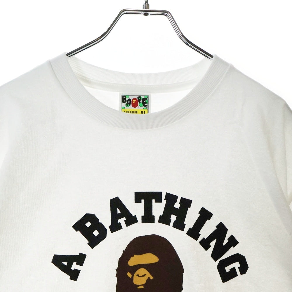 A BATHING APE(アベイシングエイプ) COLLEGE TEE フロントプリント クルーネック半袖Tシャツカットソー ホワイト 001TEL801001M