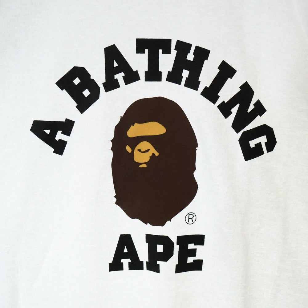 A BATHING APE(アベイシングエイプ) COLLEGE TEE フロントプリント クルーネック半袖Tシャツカットソー ホワイト 001TEL801001M