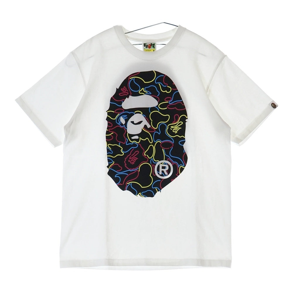 A BATHING APE(アベイシングエイプ) NEON CAMO BIG APE HEAD TEE クルーネック半袖Tシャツカットソー ホワイト 001TEL301039