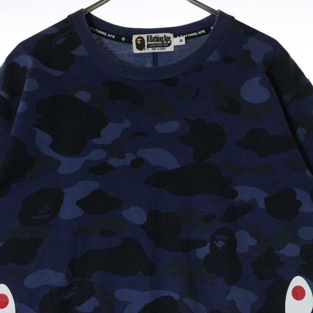A BATHING APE(アベイシングエイプ) CAMO SIDE SHARK サイドプリント 総柄 クルーネック半袖Tシャツカットソー ブルー/ブラック