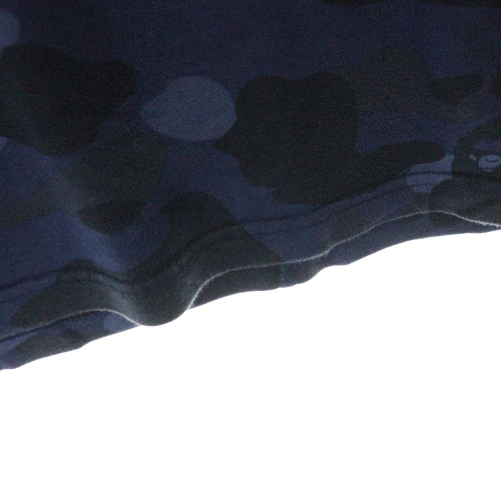 A BATHING APE(アベイシングエイプ) CAMO SIDE SHARK サイドプリント 総柄 クルーネック半袖Tシャツカットソー ブルー/ブラック