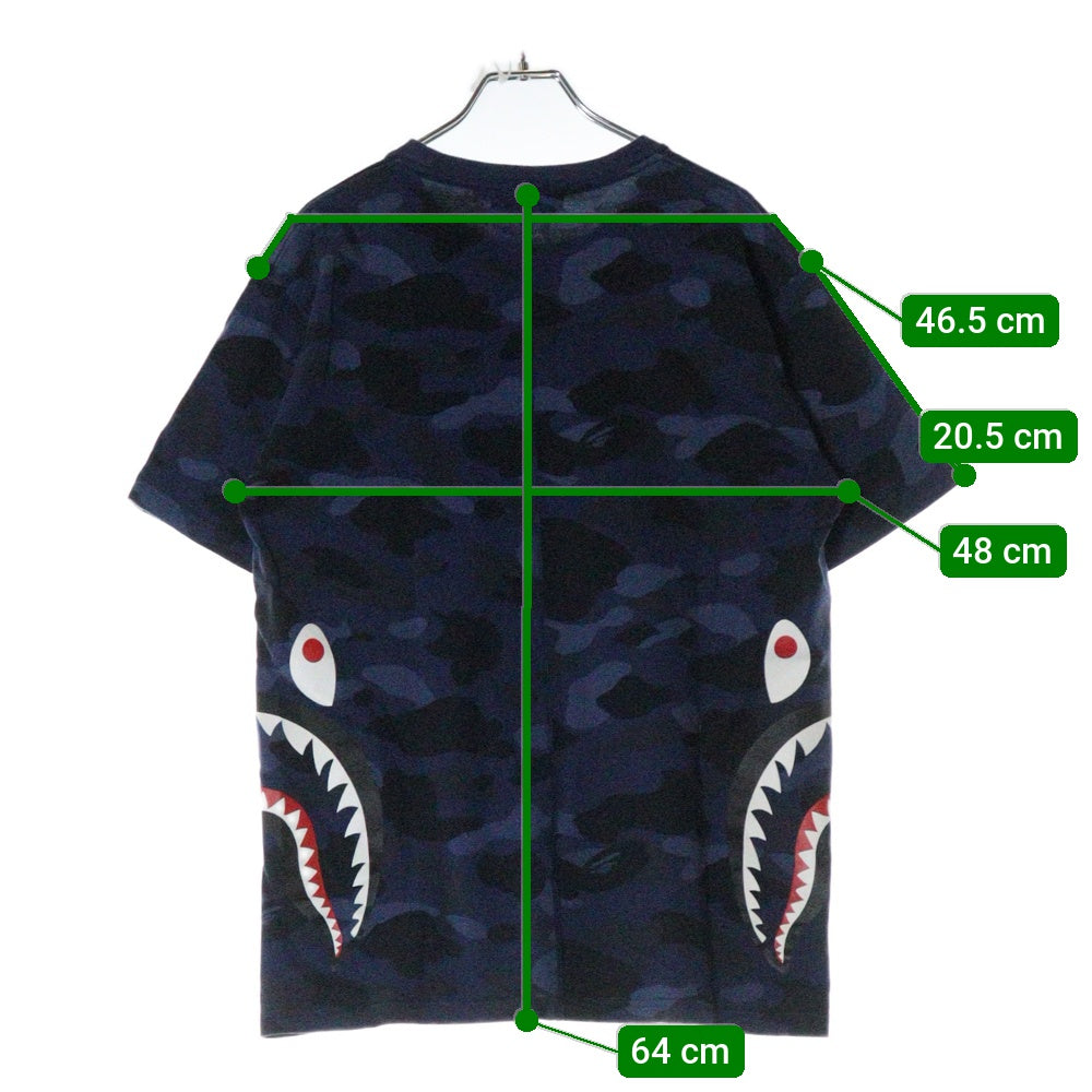 A BATHING APE(アベイシングエイプ) CAMO SIDE SHARK サイドプリント 総柄 クルーネック半袖Tシャツカットソー ブルー/ブラック