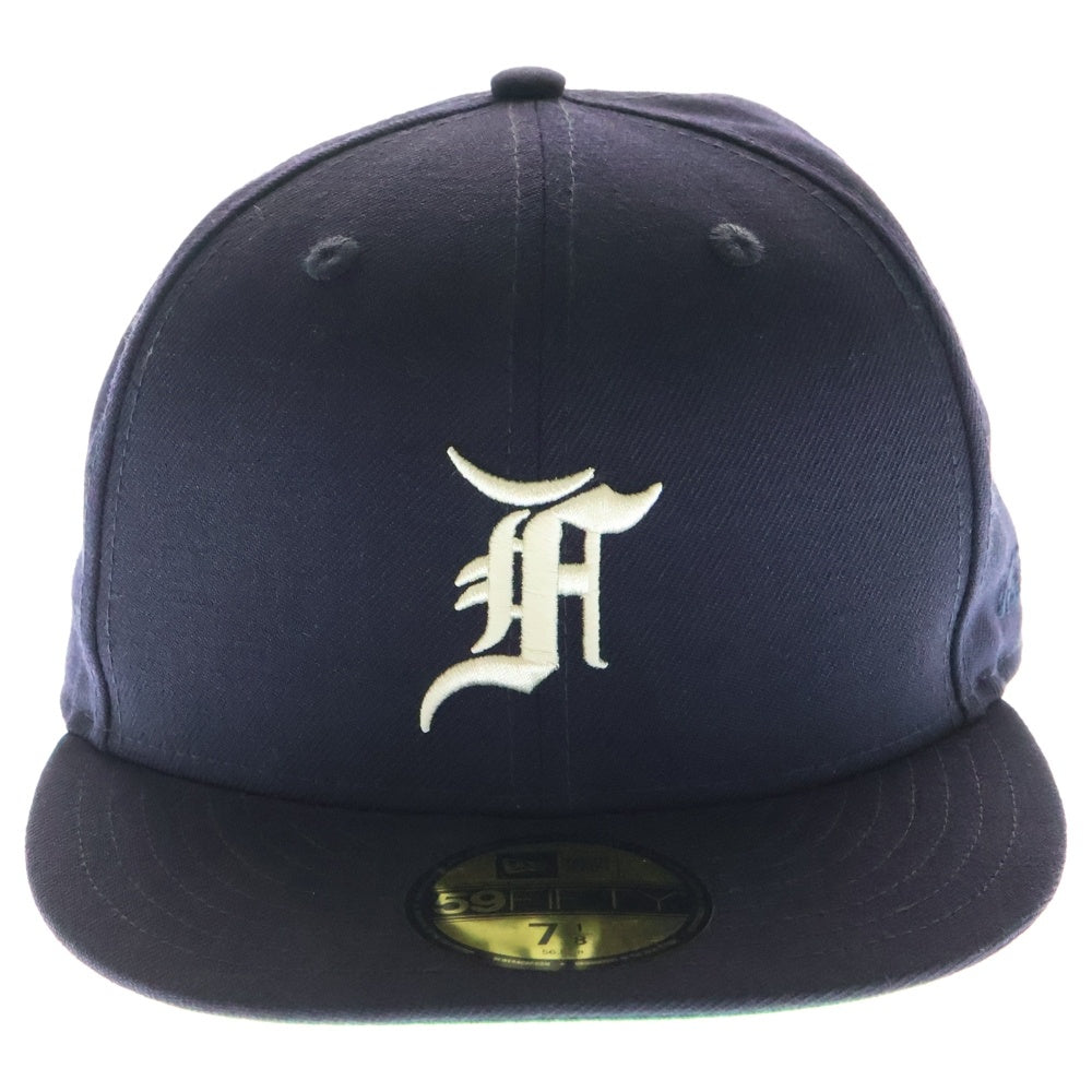 FEAR OF GOD ESSENTIALS(フィアオブゴッド エッセンシャルズ) ×New Era 59FIFTY Fitted Cap ×ニューエラ ロゴ刺しゅう ベースボールキャップ 帽子 ネイビー