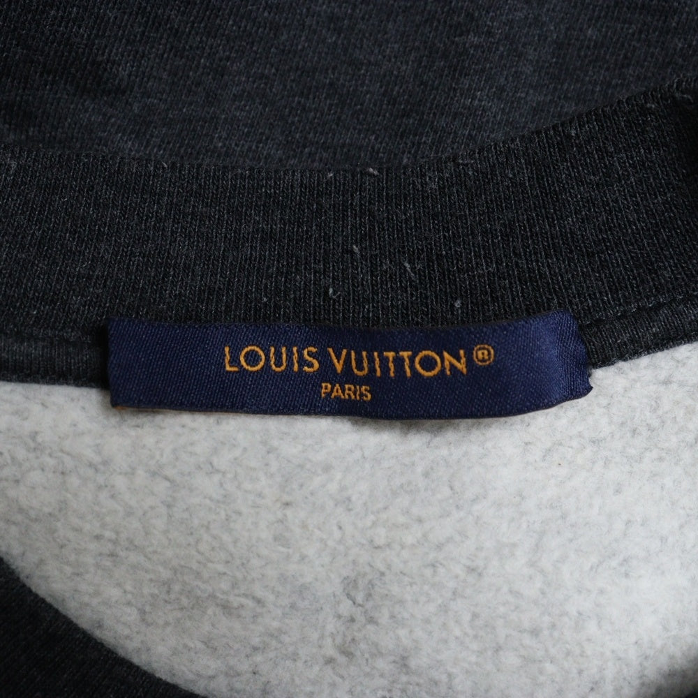 LOUIS VUITTON(ルイヴィトン) フロントLVロゴ クルーネック長袖スウェットトレーナー グレー RM241M UYR HQY13W