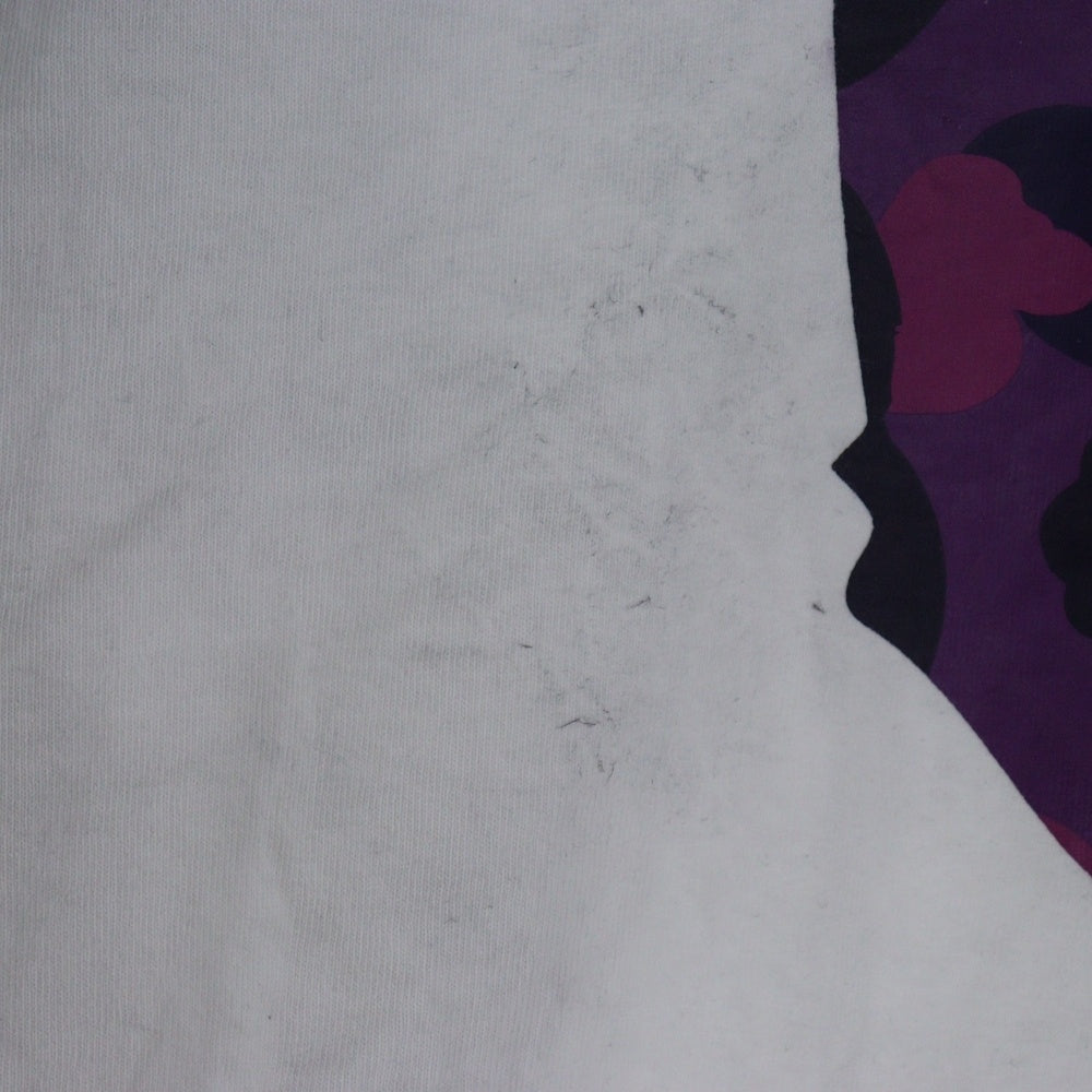 A BATHING APE(アベイシングエイプ) COLOR CAMO BY BATINGAPE TEE フロントプリントクルーネック長袖Tシャツカットソー ホワイト/パープル 001LTH751004M