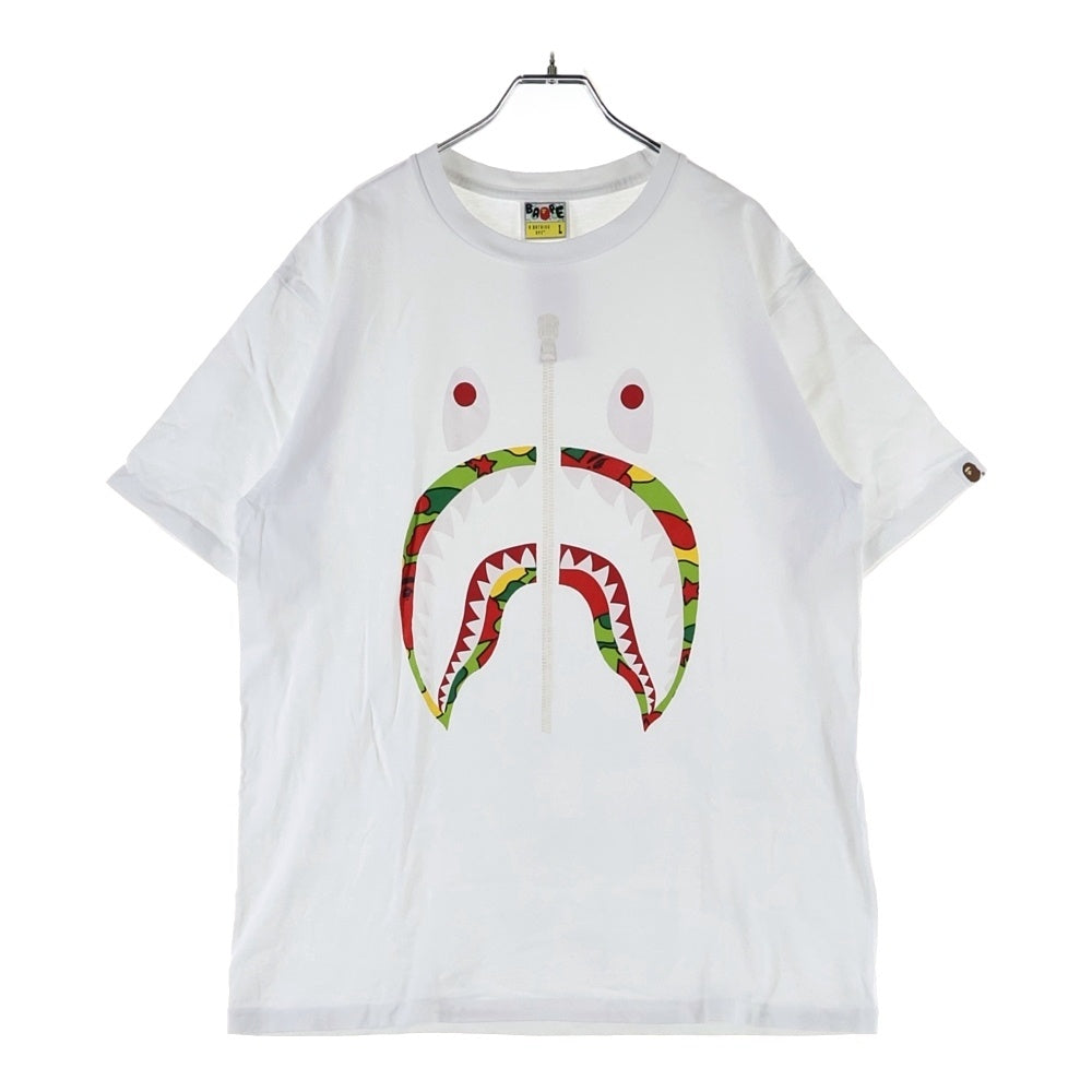 A BATHING APE(アベイシングエイプ) STA CAMO SHARK TEE フロントプリントクルーネック半袖Tシャツカットソー ホワイト 001TEH801031M