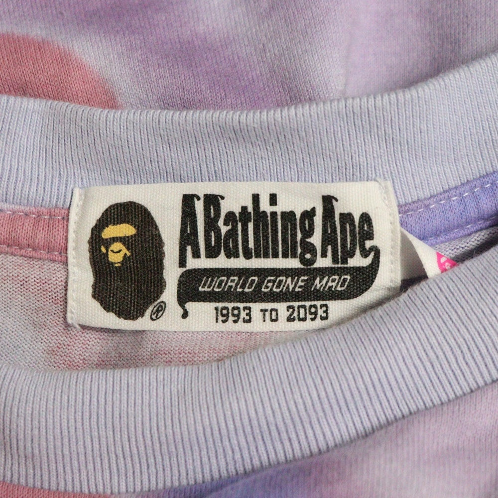 A BATHING APE(アベイシングエイプ) LIQUID CAMO カモ総柄 ロゴプリント クルーネック半袖Tシャツカットソー パープル 001CSK302003L